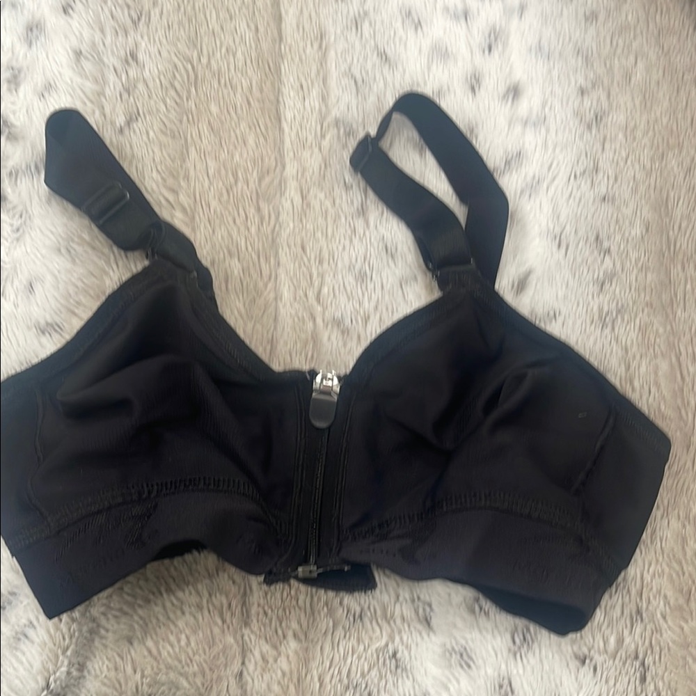 Black Sports Bra